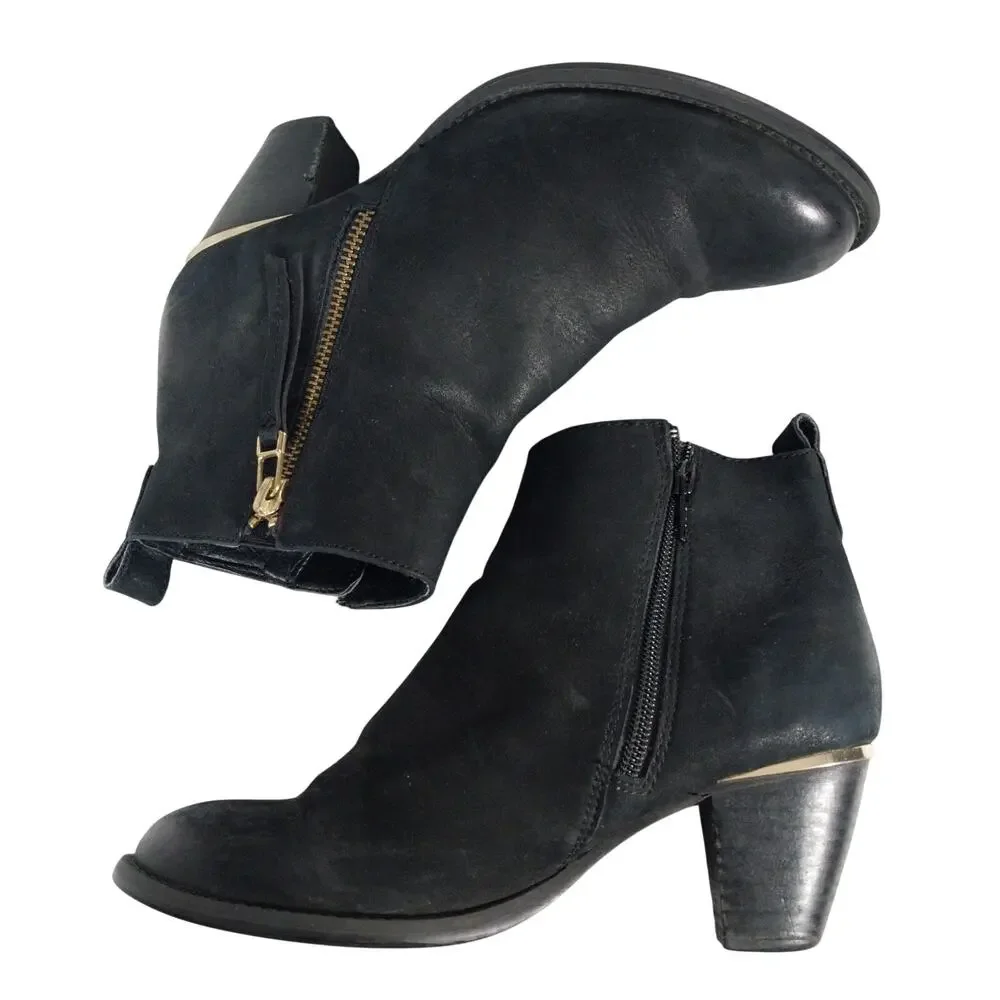 STEVE MADDEN! BLACK GENUINE LEATHER DUAL ZIPPER GOLD HEEL TRIM ANKLE BOOTS! 6.5M